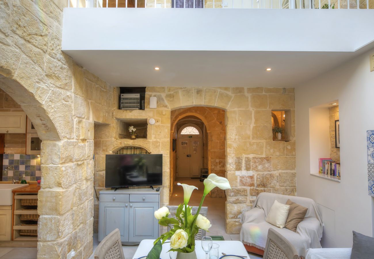 Casa en Hal Lija - Spacious Village Home with skylight EBAR1-1