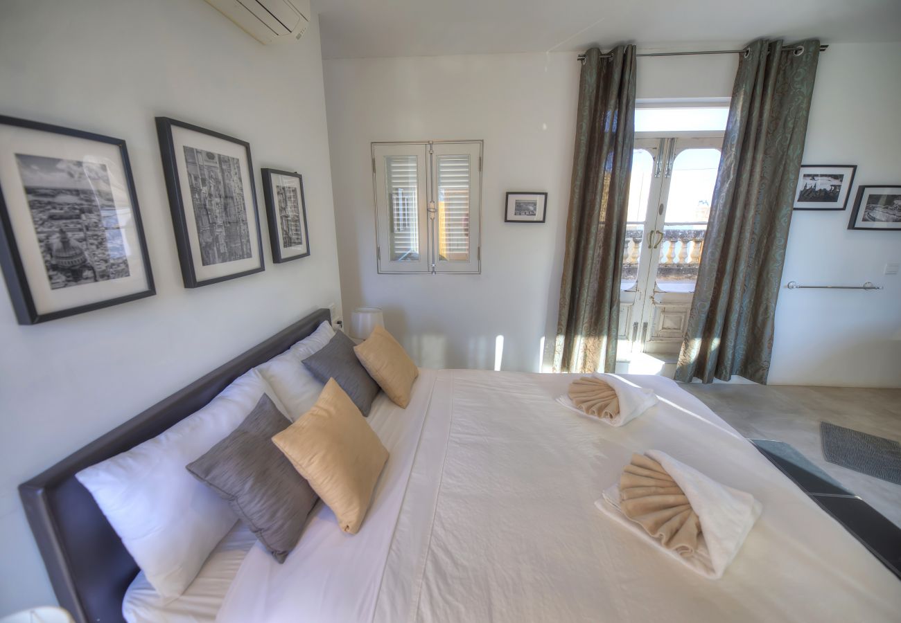 Casa en Hal Lija - Spacious Village Home with skylight EBAR1-1