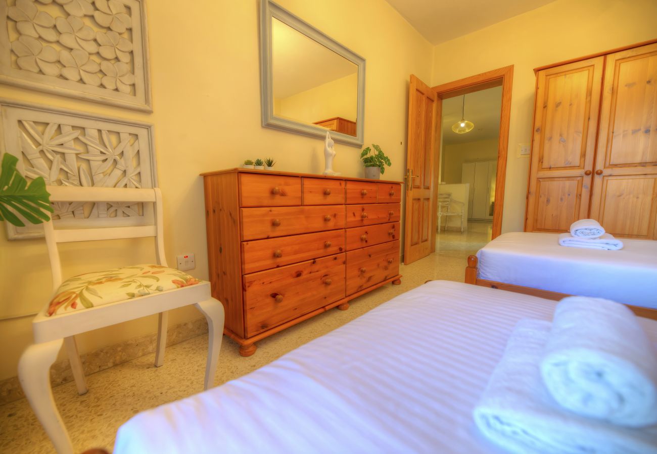 Apartamento en Sliema - Large 3bdm flat in the city, near the sea GOSLM-2