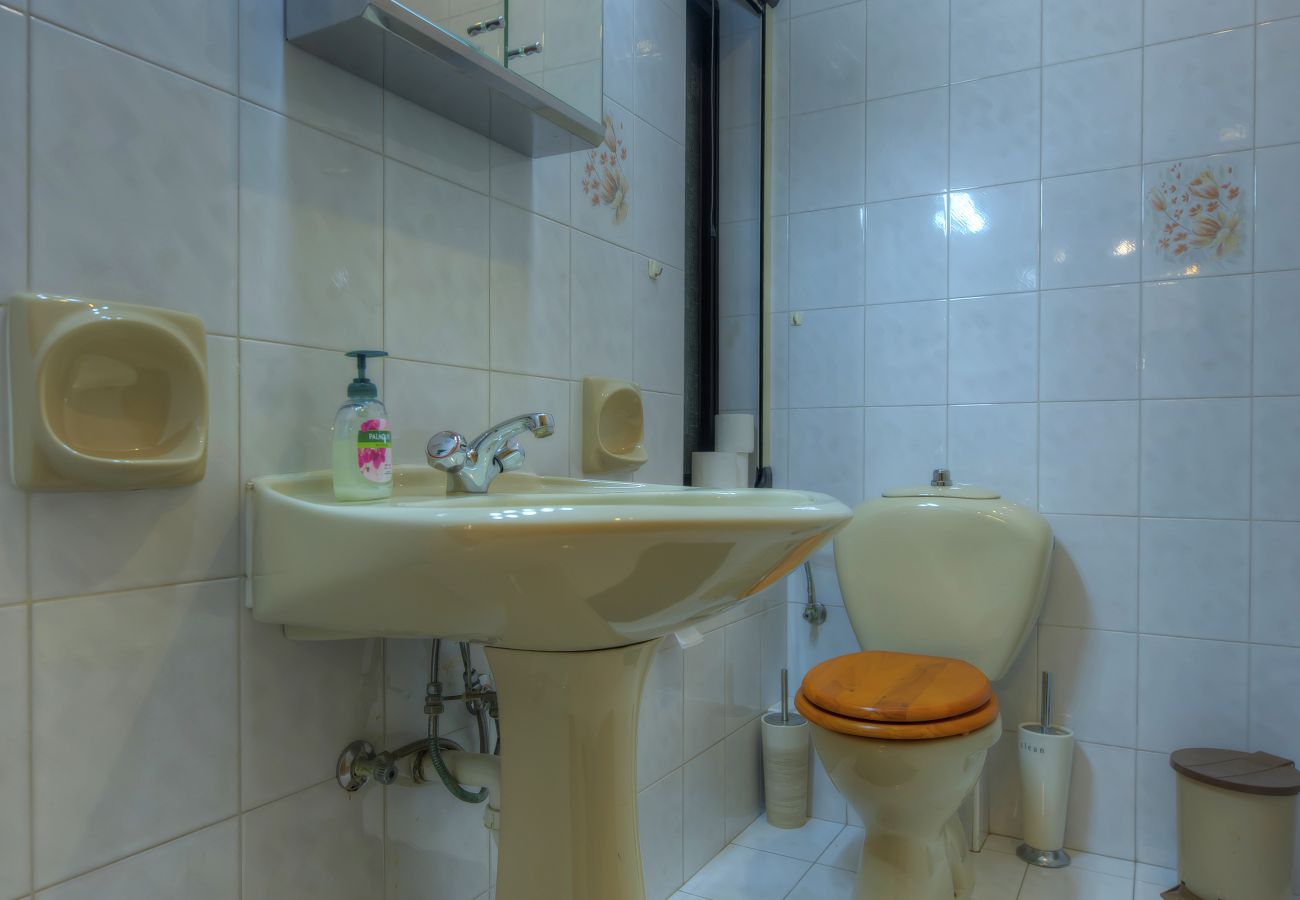Apartamento en Sliema - Large 3bdm flat in the city, near the sea GOSLM-2