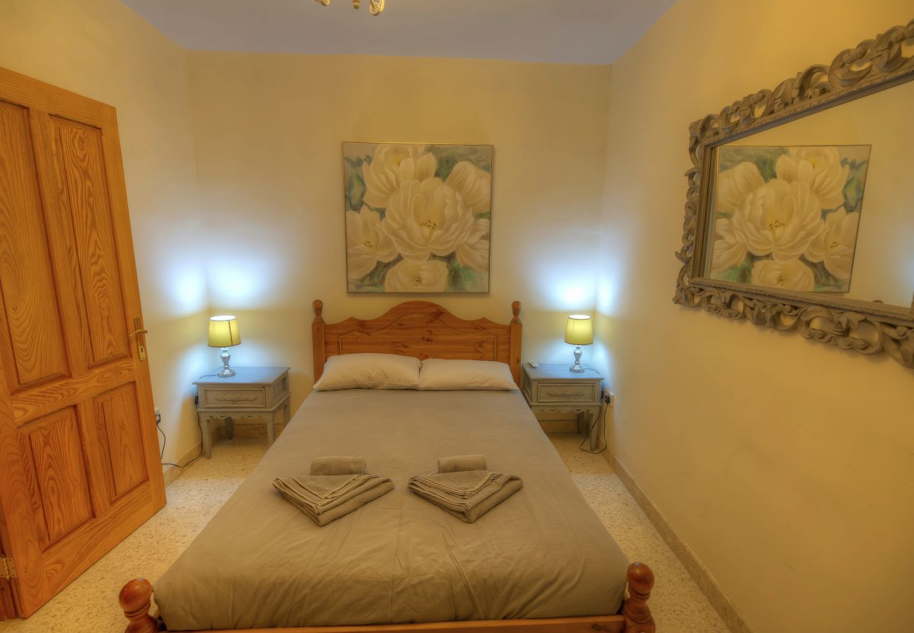 Apartamento en Sliema - Large 3bdm flat in the city, near the sea GOSLM-2