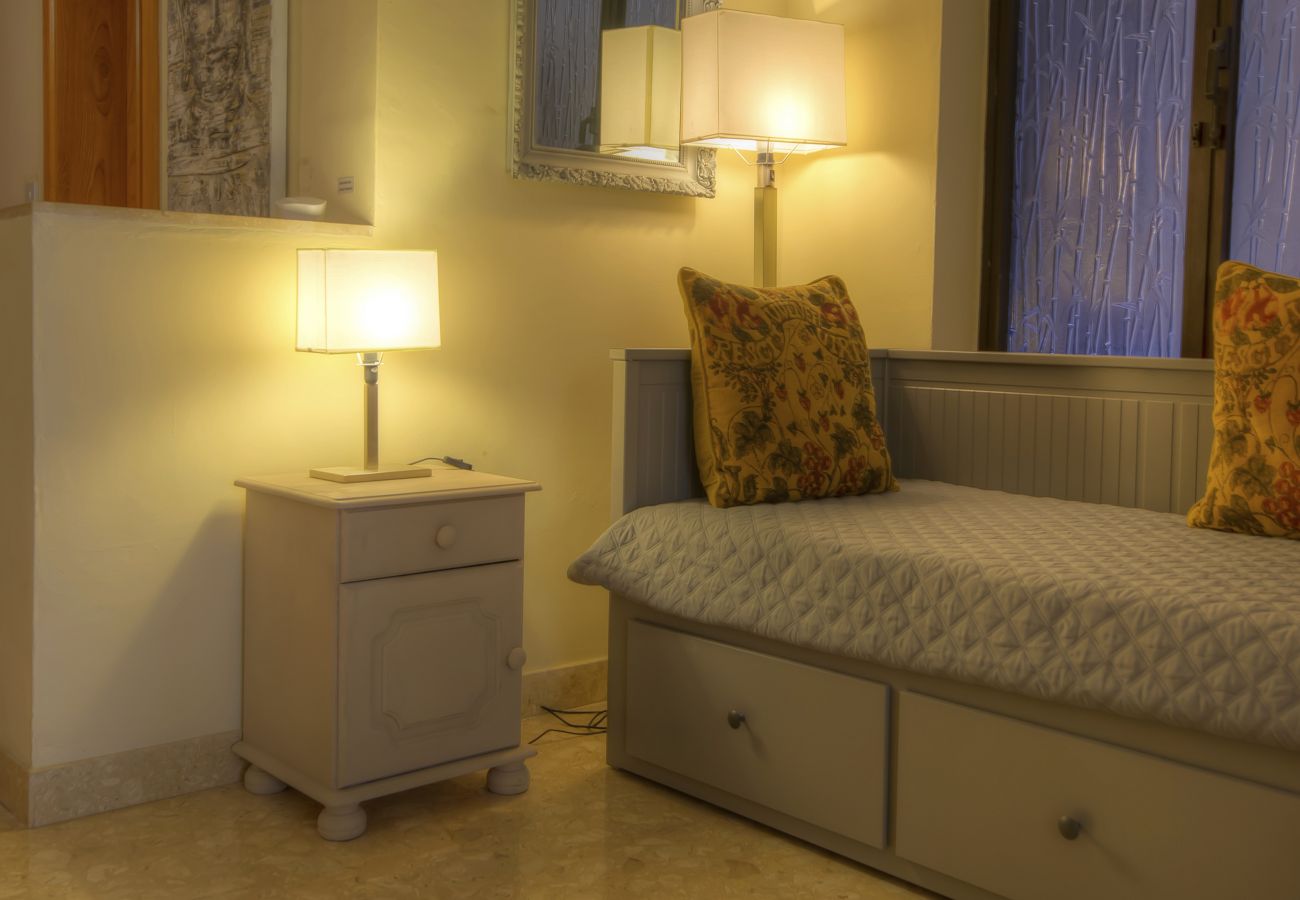Apartamento en Sliema - Large 3bdm flat in the city, near the sea GOSLM-2