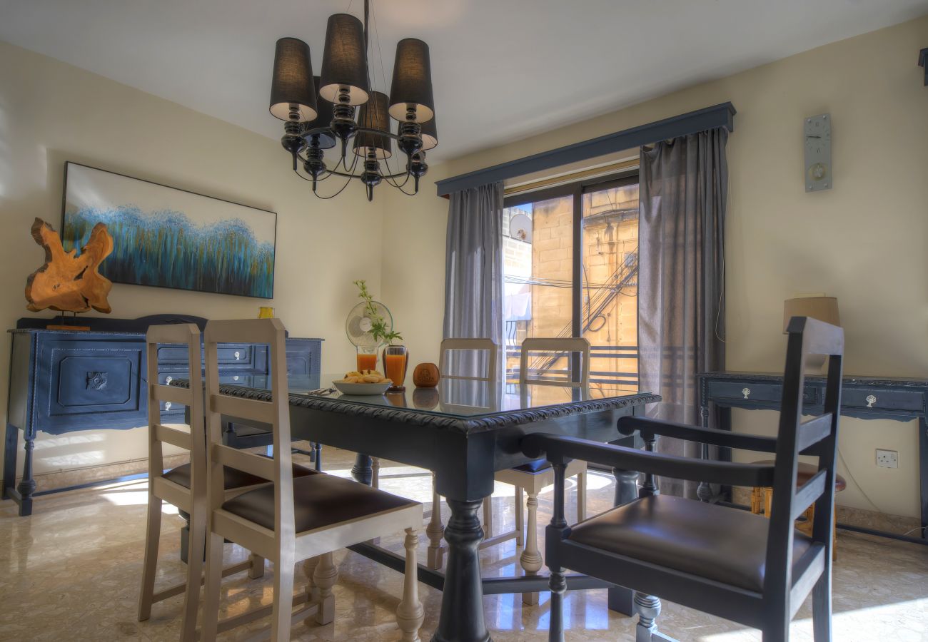 Apartamento en Sliema - Large 3bdm flat in the city, near the sea GOSLM-2