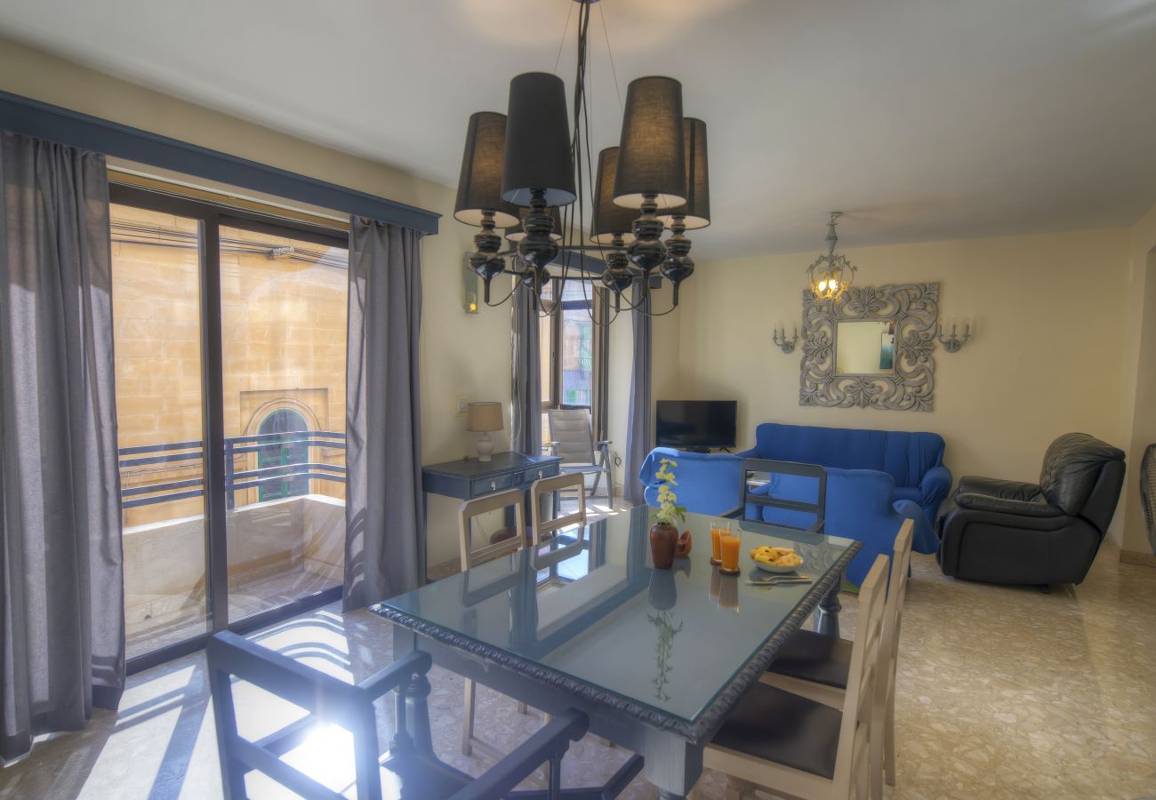 Apartamento en Sliema - Large 3bdm flat in the city, near the sea GOSLM-2