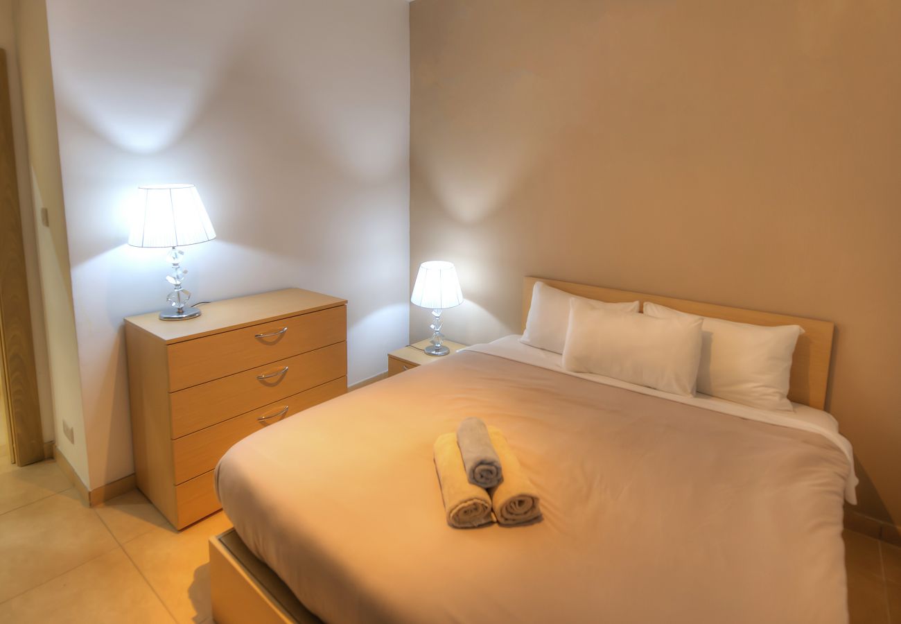 Apartamento en Sliema - Spacious 3bdm apartment with large terrace DDIF1-1