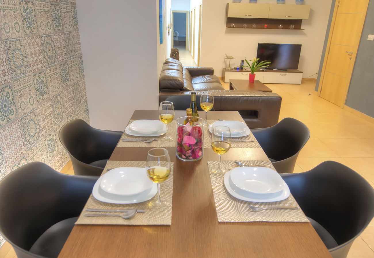 Apartamento en Sliema - Spacious 3bdm apartment with large terrace DDIF1-1