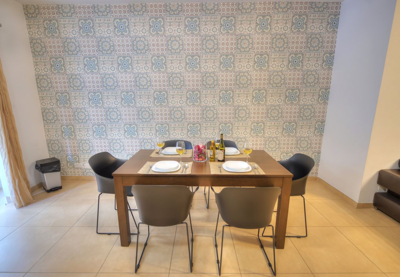 Apartamento en Sliema - Spacious 3bdm apartment with large terrace DDIF1-1