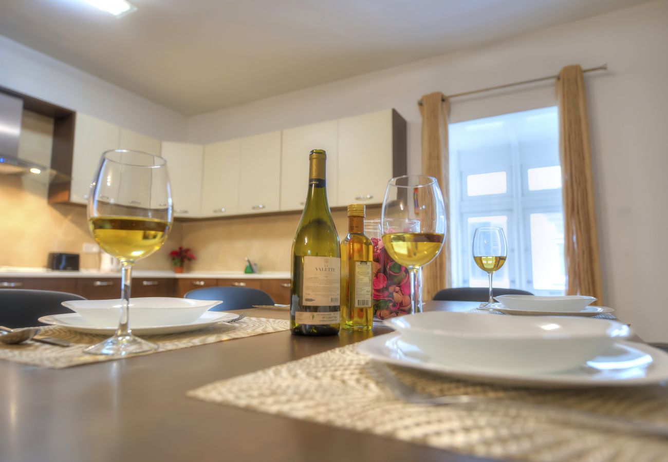 Apartamento en Sliema - Spacious 3bdm apartment with large terrace DDIF1-1