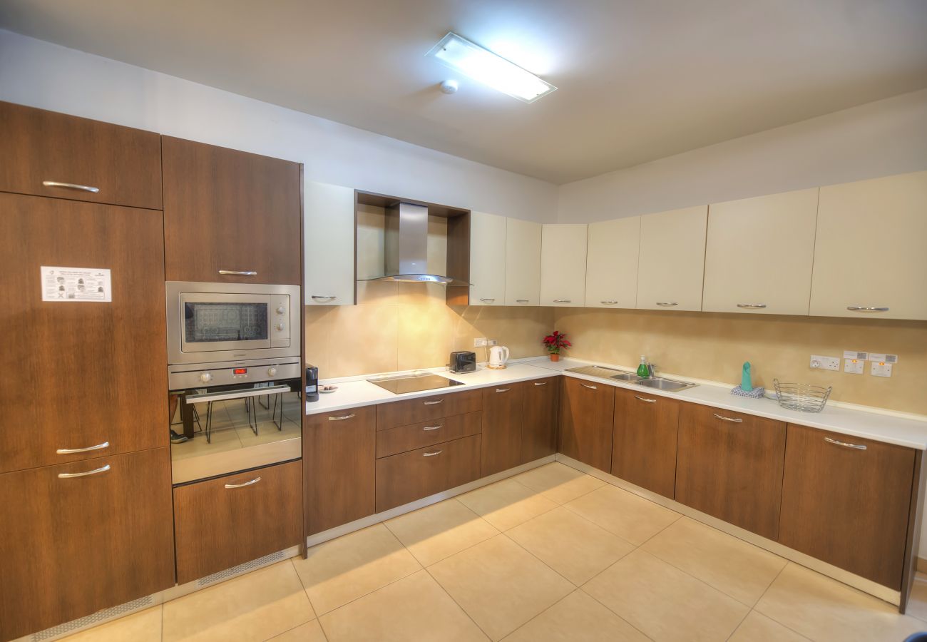 Apartamento en Sliema - Spacious 3bdm apartment with large terrace DDIF1-1
