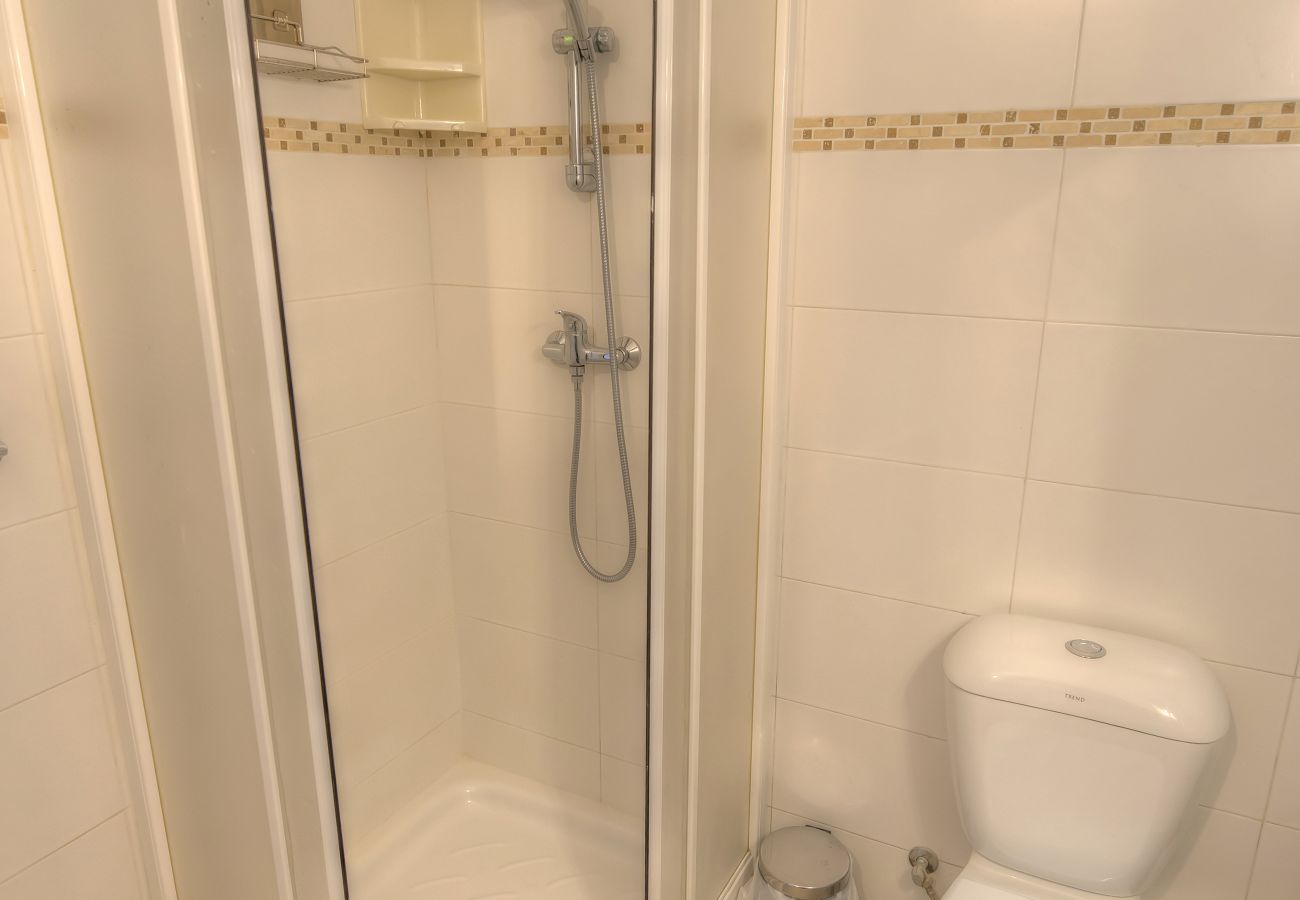 Apartamento en St Julian's - Studio apartment seconds from Balluta Bay IPAP1-1