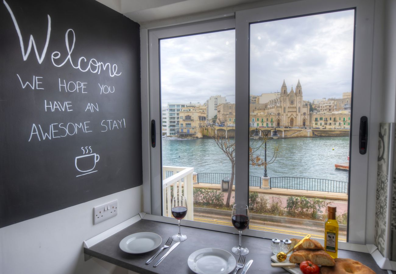 Apartamento en St Julian's - Studio apartment seconds from Balluta Bay IPAP1-1