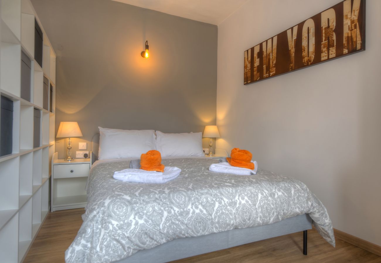Apartamento en St Julian's - Studio apartment seconds from Balluta Bay IPAP1-1