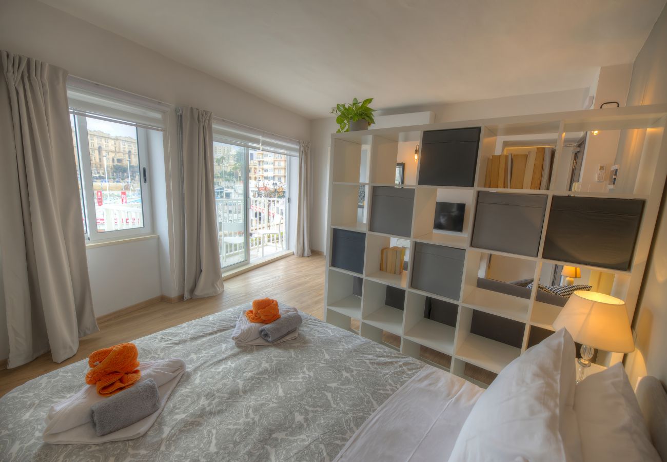 Apartamento en St Julian's - Studio apartment seconds from Balluta Bay IPAP1-1