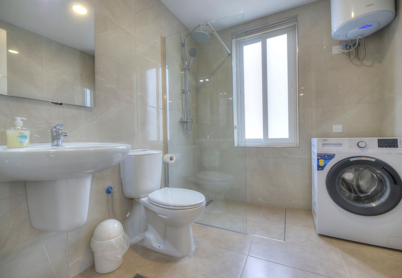 Apartamento en Gzira - Beautifully furnished 2 bedroom apartment DDIF1-3
