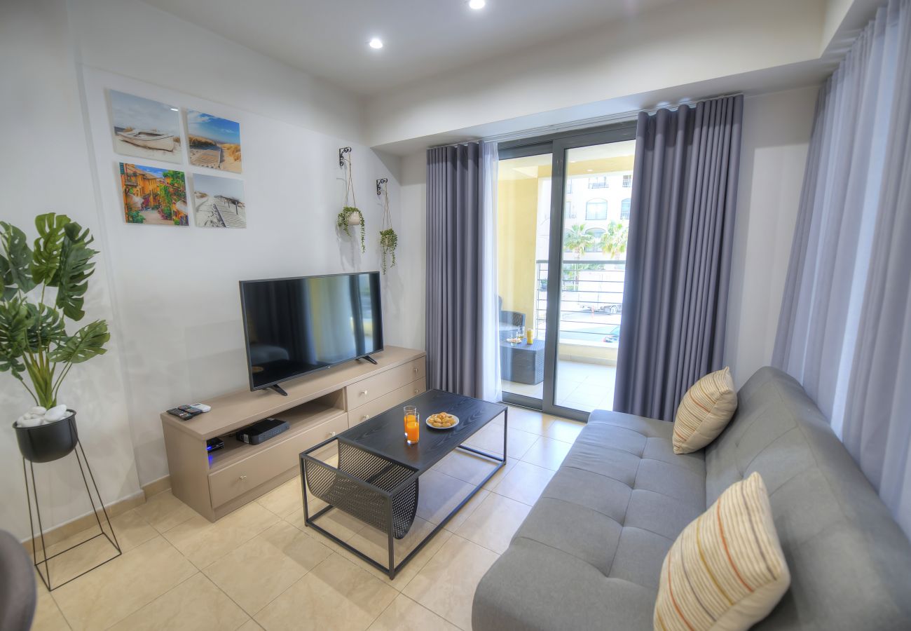 Apartamento en St Julian's - Chic flat with terrace in uptown Portomaso DDIF1-4