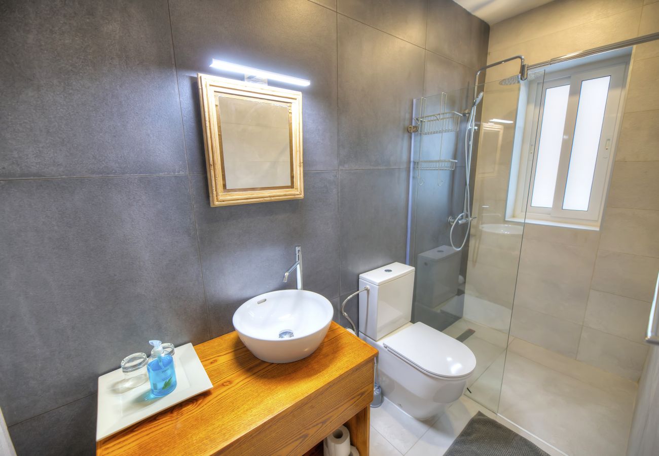 Apartamento en St Julian's - Large, elegant 2bdm flat in St. Julian's DBRI1-1