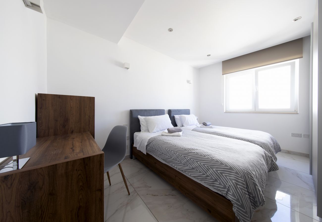 Apartamento en St Julian's - Luxurious 3bdm flat with breathtaking views MMAI1