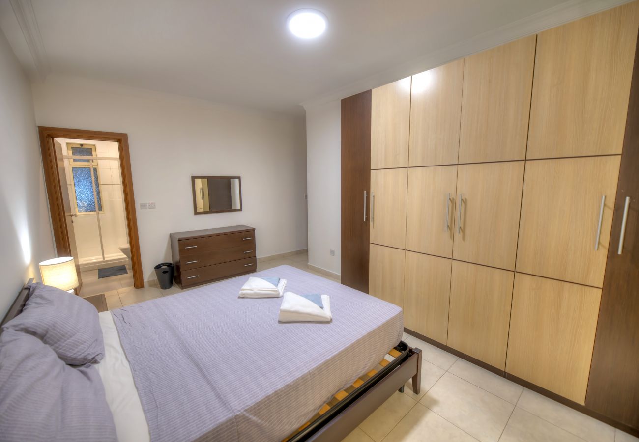 Apartamento en Sliema - Seafront apartment in the heart of Sliema MMAI2