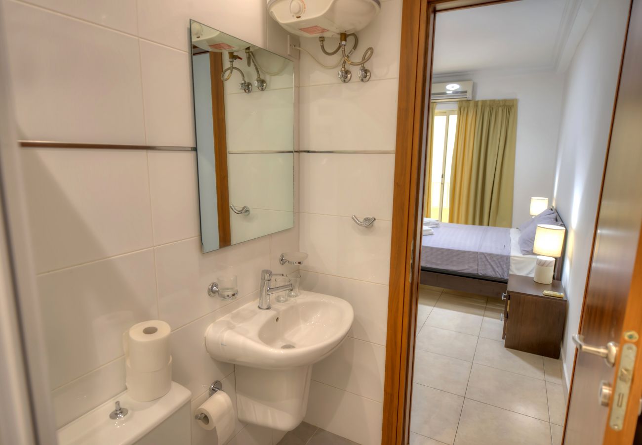 Apartamento en Sliema - Seafront apartment in the heart of Sliema MMAI2