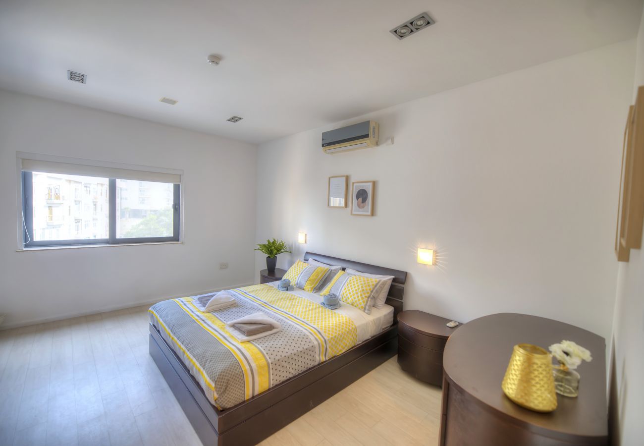 Apartamento en Sliema - Spacious apartment with breathtaking views GOSLM5
