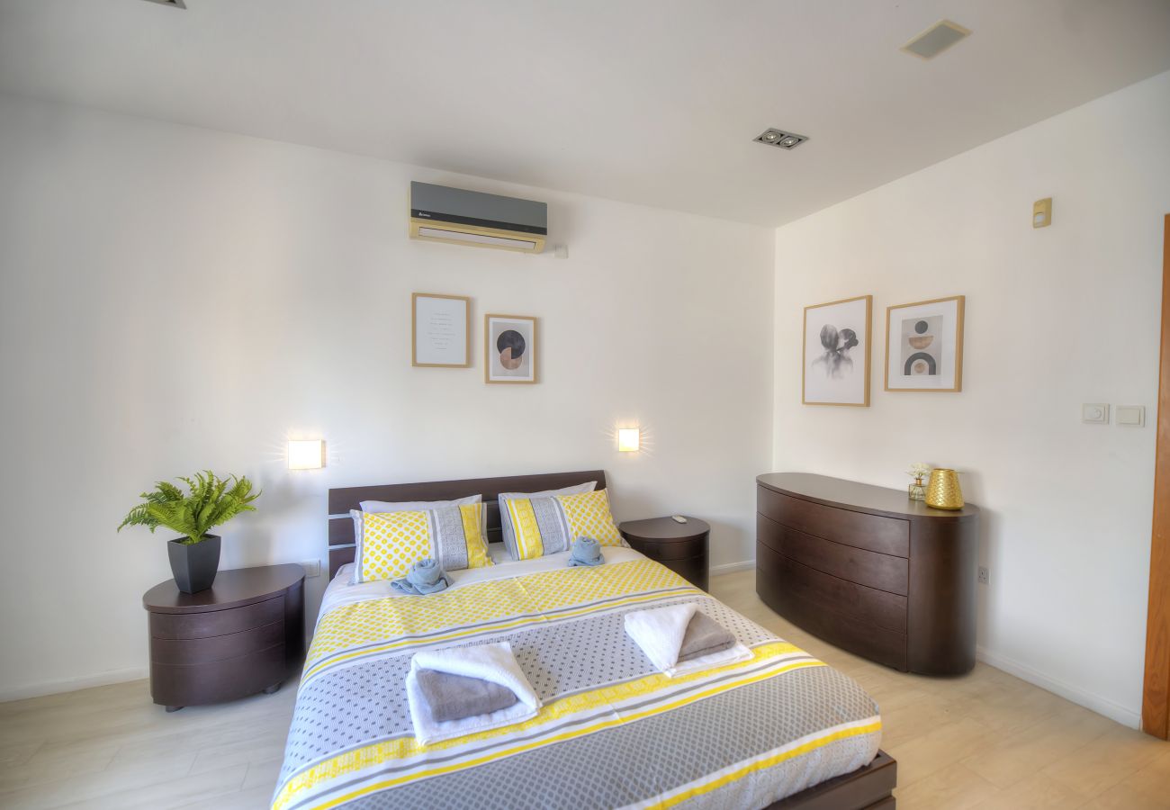 Apartamento en Sliema - Spacious apartment with breathtaking views GOSLM5