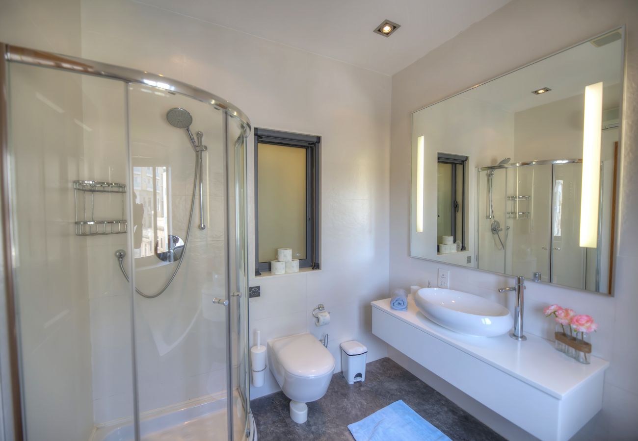 Apartamento en Sliema - Spacious apartment with breathtaking views GOSLM5