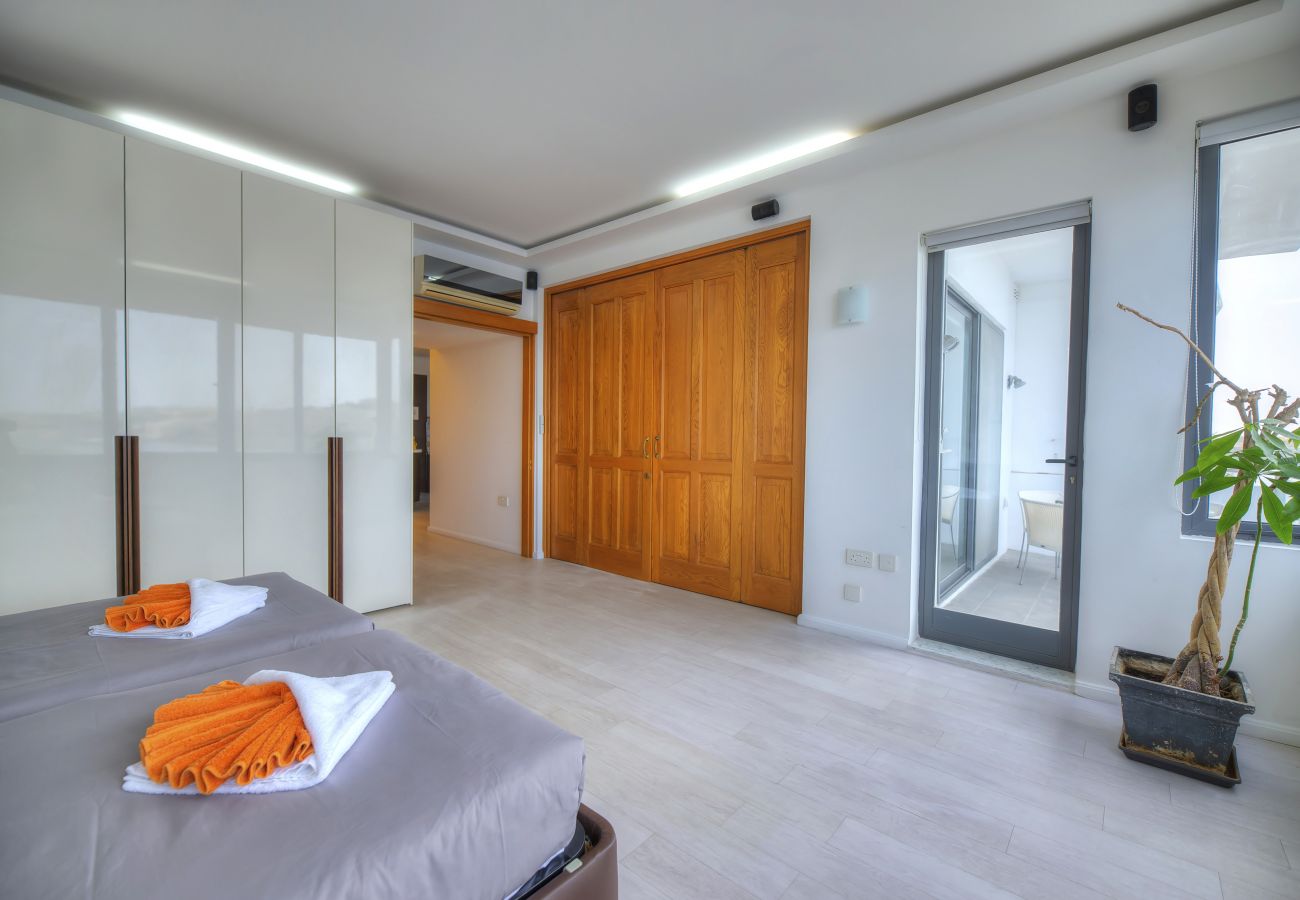 Apartamento en Sliema - Spacious apartment with breathtaking views GOSLM5