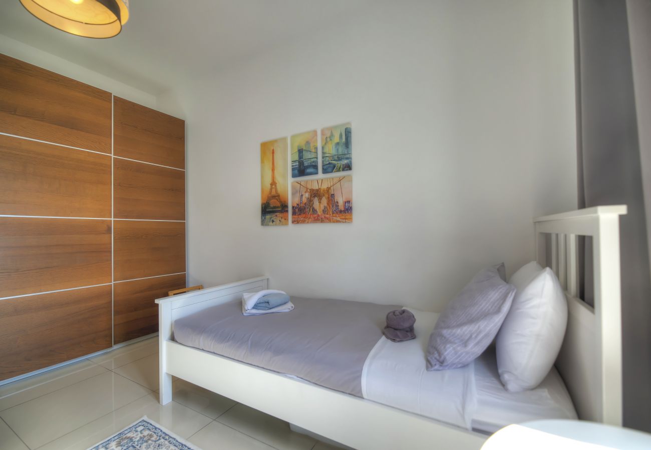 Apartamento en Msida - Charming 2 bedroom apartment with balcony ETUS1-1