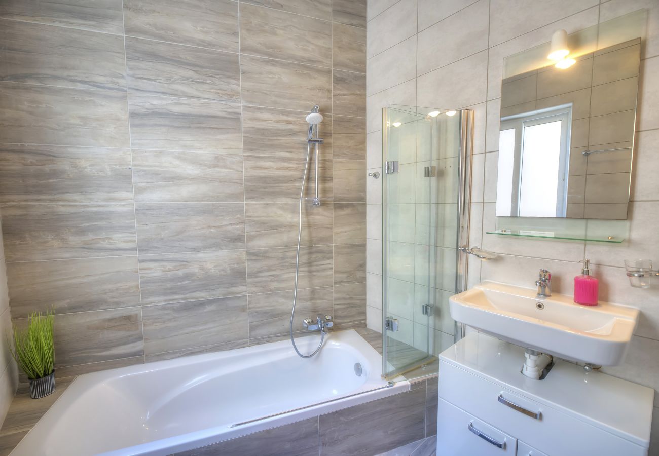 Apartamento en Msida - Charming 2 bedroom apartment with balcony ETUS1-1