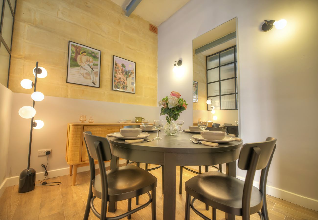 Apartamento en Valletta - Beautifully furnished flat in the city center JBAL1-1