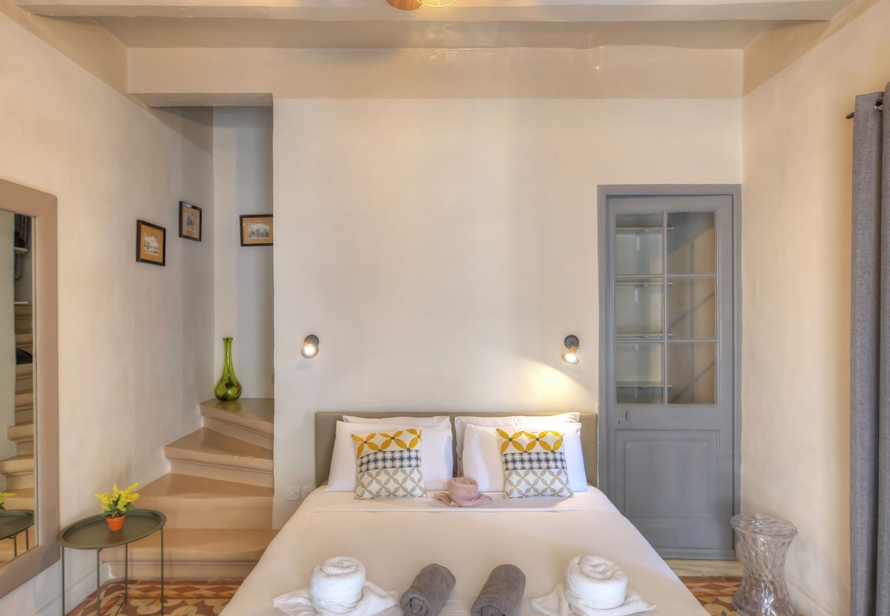 Apartamento en Valletta - Charming & traditional apartment in Valletta ESCH2