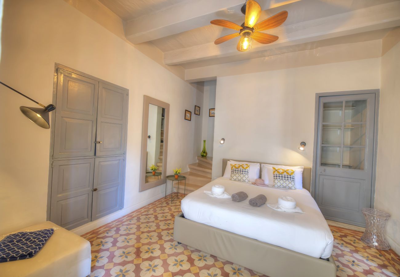 Apartamento en Valletta - Charming & traditional apartment in Valletta ESCH2