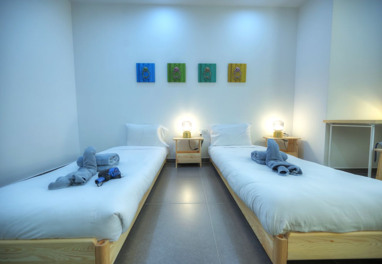 Apartamento en Sliema - Bright & Large 2bedrooms in Sliema center MPOR1-1