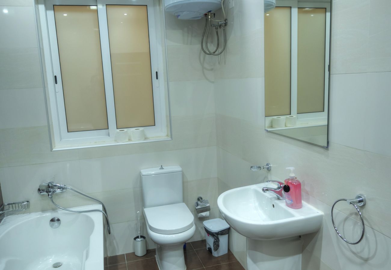 Apartamento en Sliema - Bright & Large 2bedrooms in Sliema center MPOR1-1