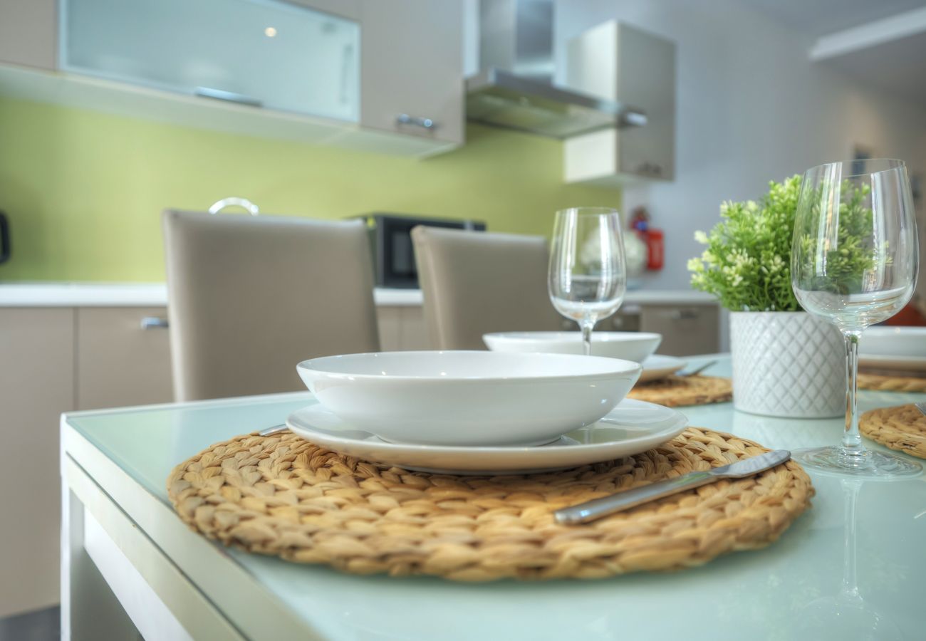 Apartamento en Sliema - Bright & Large 2bedrooms in Sliema center MPOR1-1