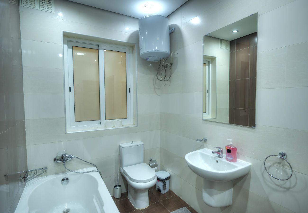 Apartamento en Sliema - Bright & Large 2bedrooms in Sliema center MPOR1-1