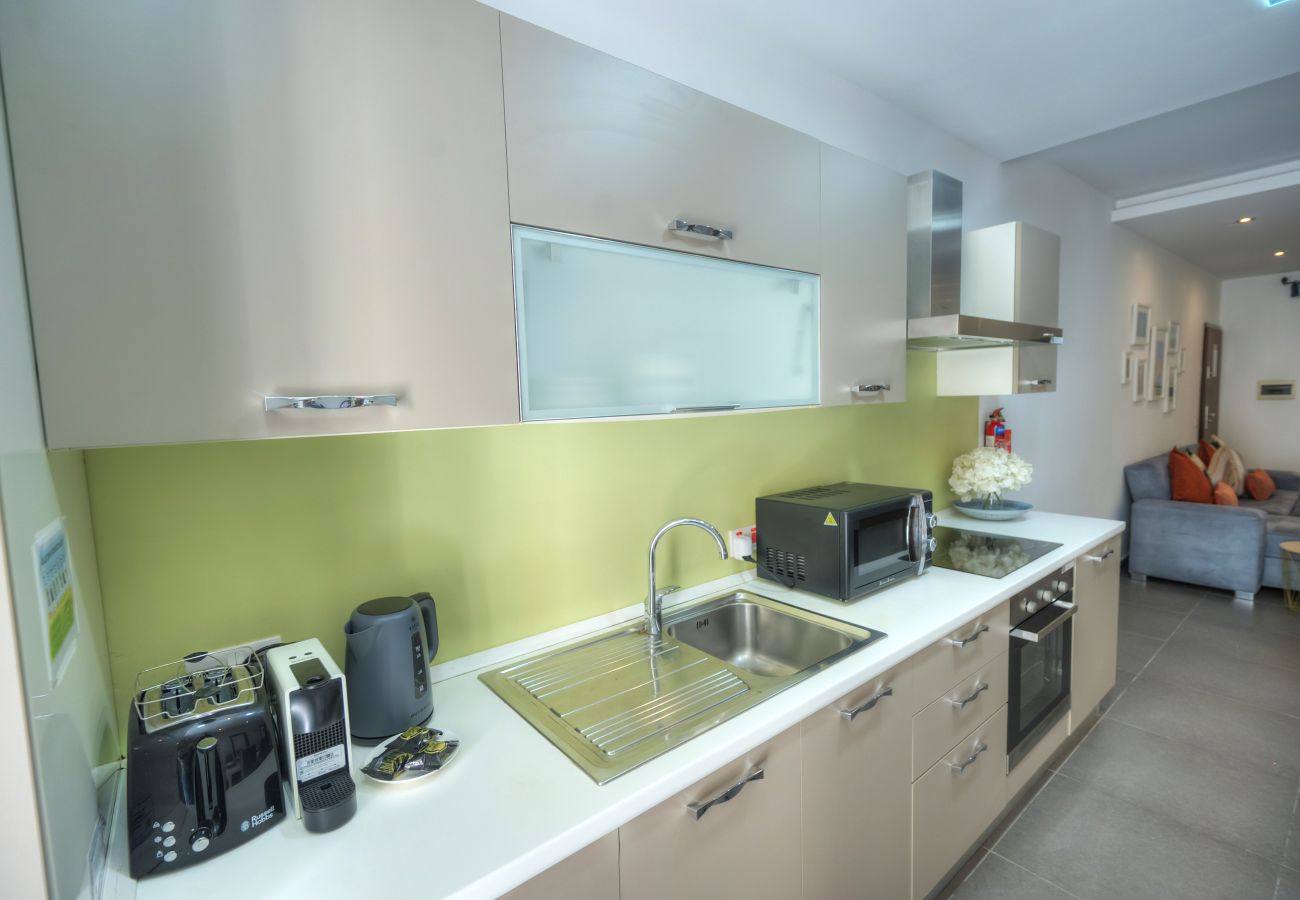 Apartamento en Sliema - Bright & Large 2bedrooms in Sliema center MPOR1-1
