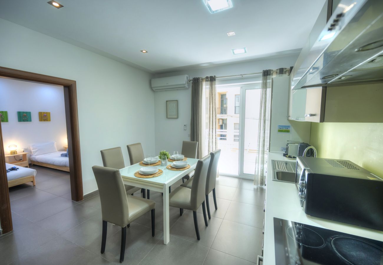 Apartamento en Sliema - Bright & Large 2bedrooms in Sliema center MPOR1-1