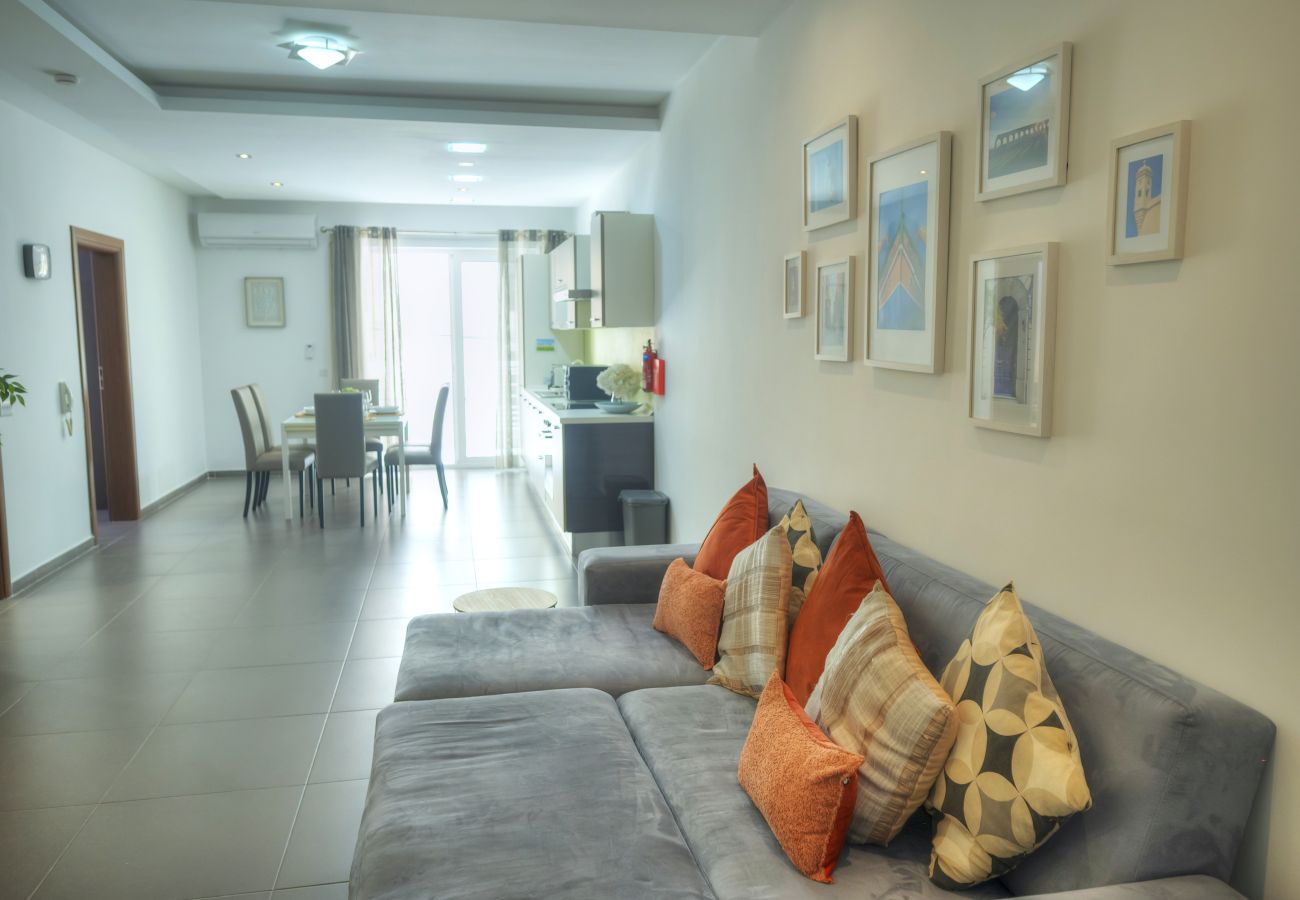 Apartamento en Sliema - Bright & Large 2bedrooms in Sliema center MPOR1-1