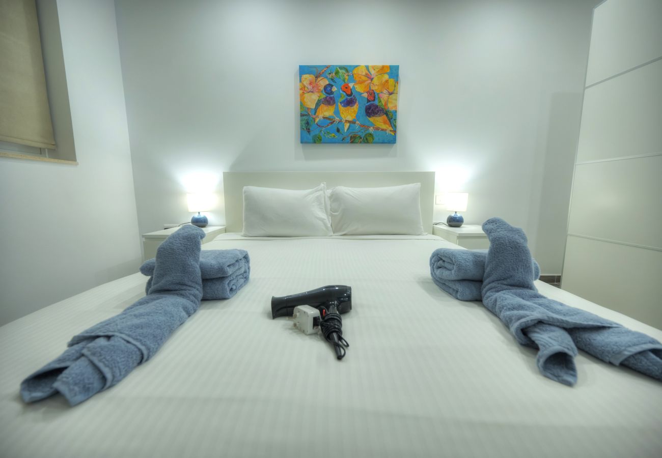 Apartamento en Sliema - Bright & Large 2bedrooms in Sliema center MPOR1-1