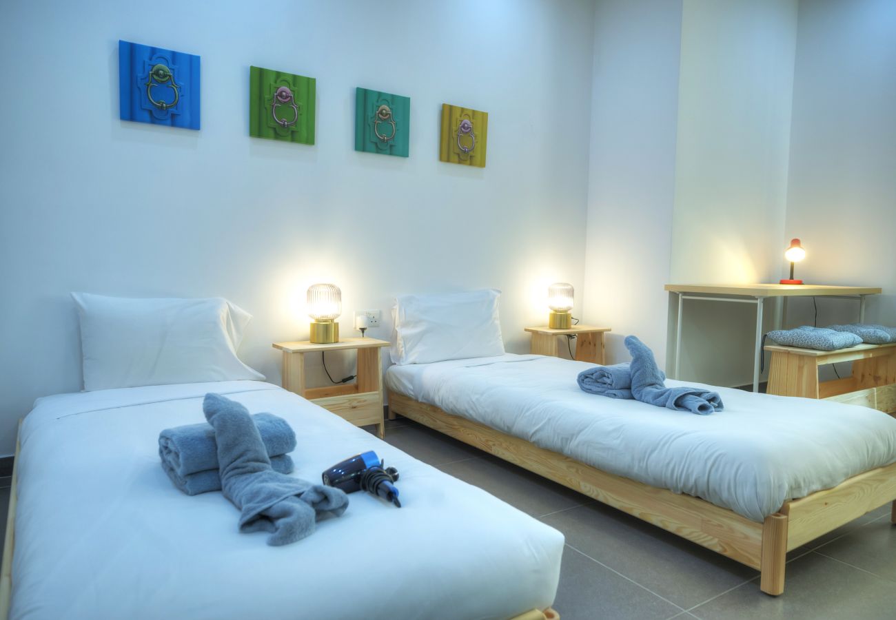 Apartamento en Sliema - Bright & Large 2bedrooms in Sliema center MPOR1-1