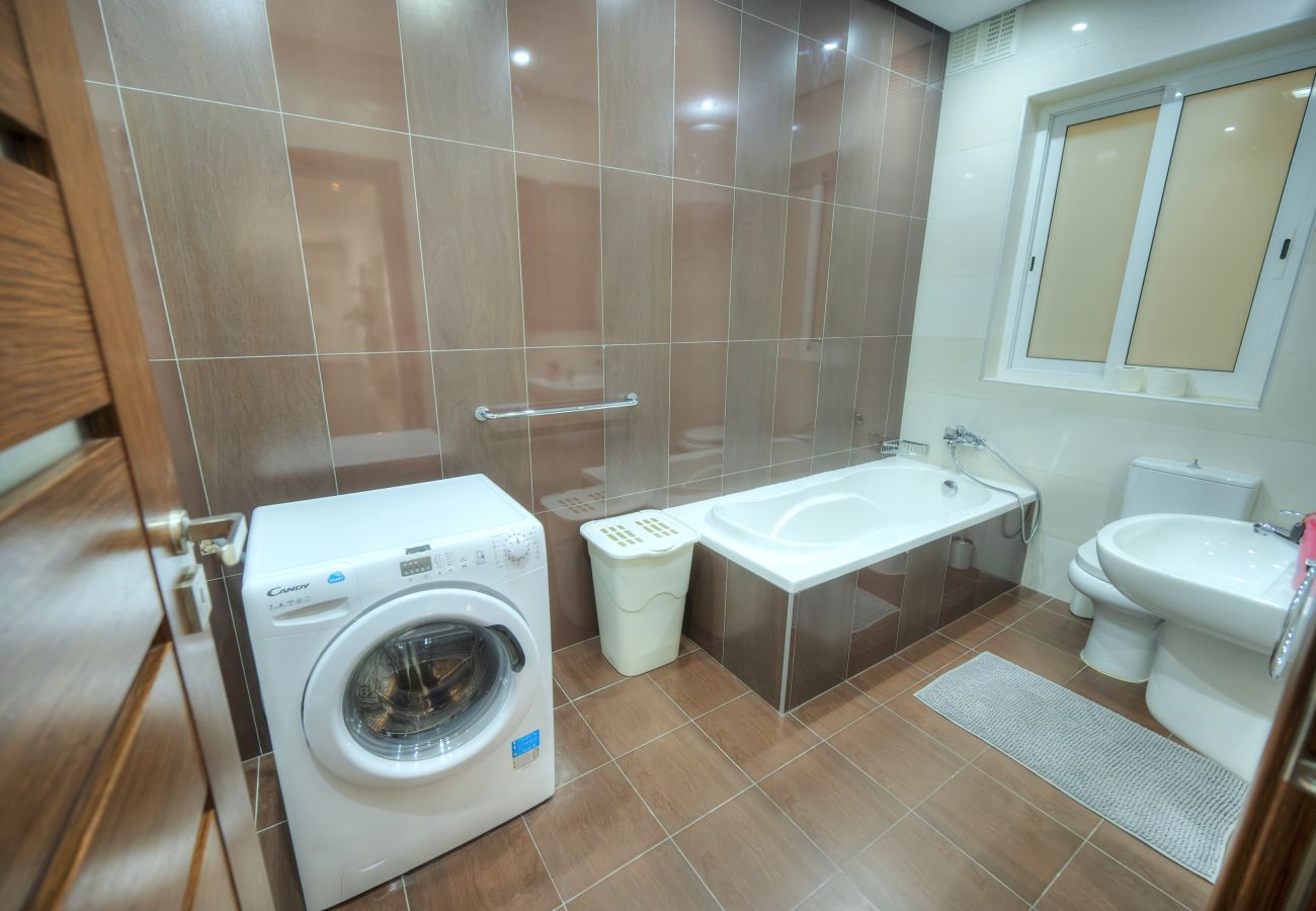 Apartamento en Sliema - Bright & Large 2bedrooms in Sliema center MPOR1-1