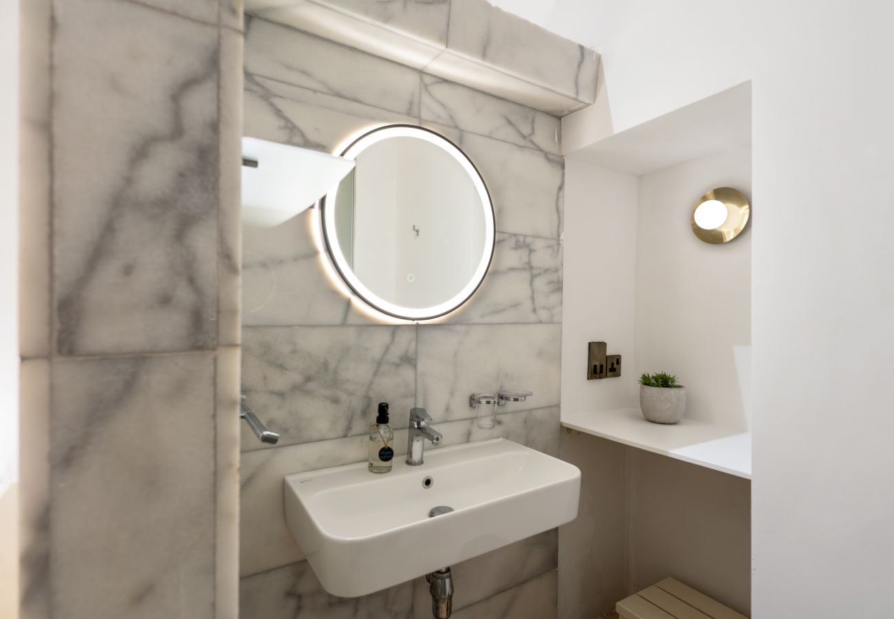 Apartamento en Valletta - Stylish & traditional 1 bedroom apartment DDEM1-1