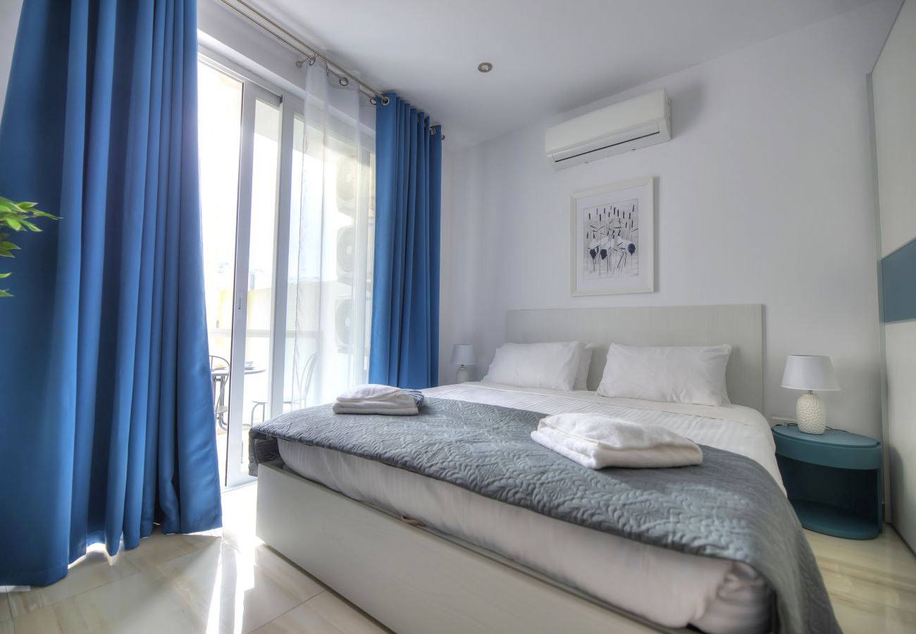 Apartamento en St Julian's - Modern and bright 2bedroom with terrace SARD1-1