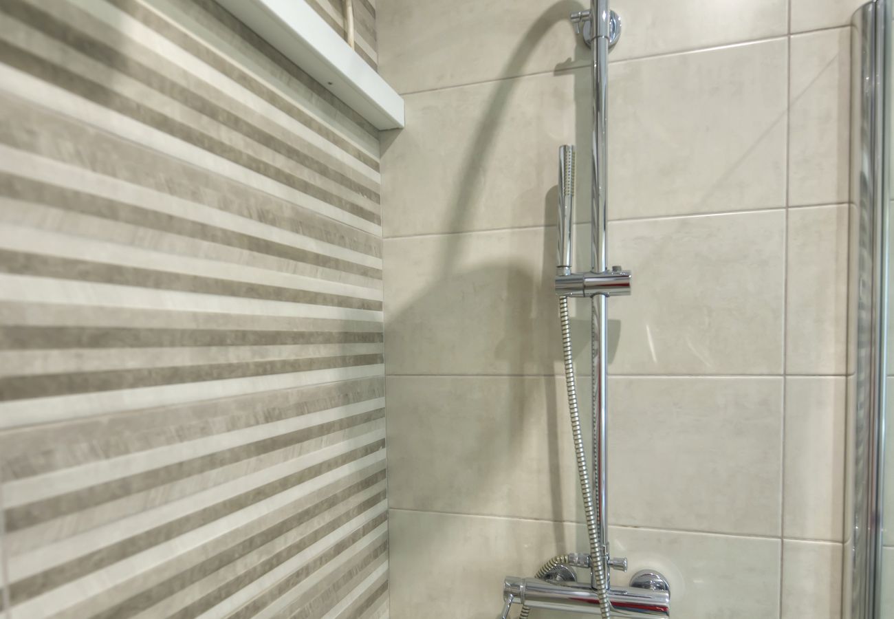 Apartamento en St Julian's - Modern and bright 2bedroom with terrace SARD1-1