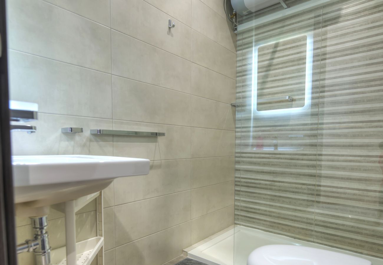 Apartamento en St Julian's - Modern and bright 2bedroom with terrace SARD1-1