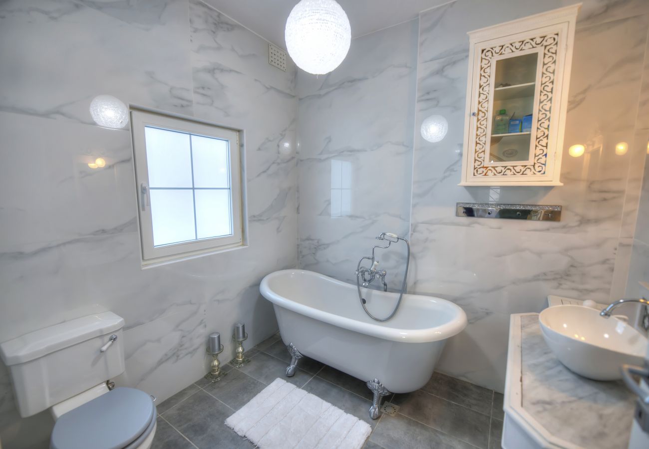 Casa en Sliema - Spectacular spacious house with sun terrace ILJU1-1