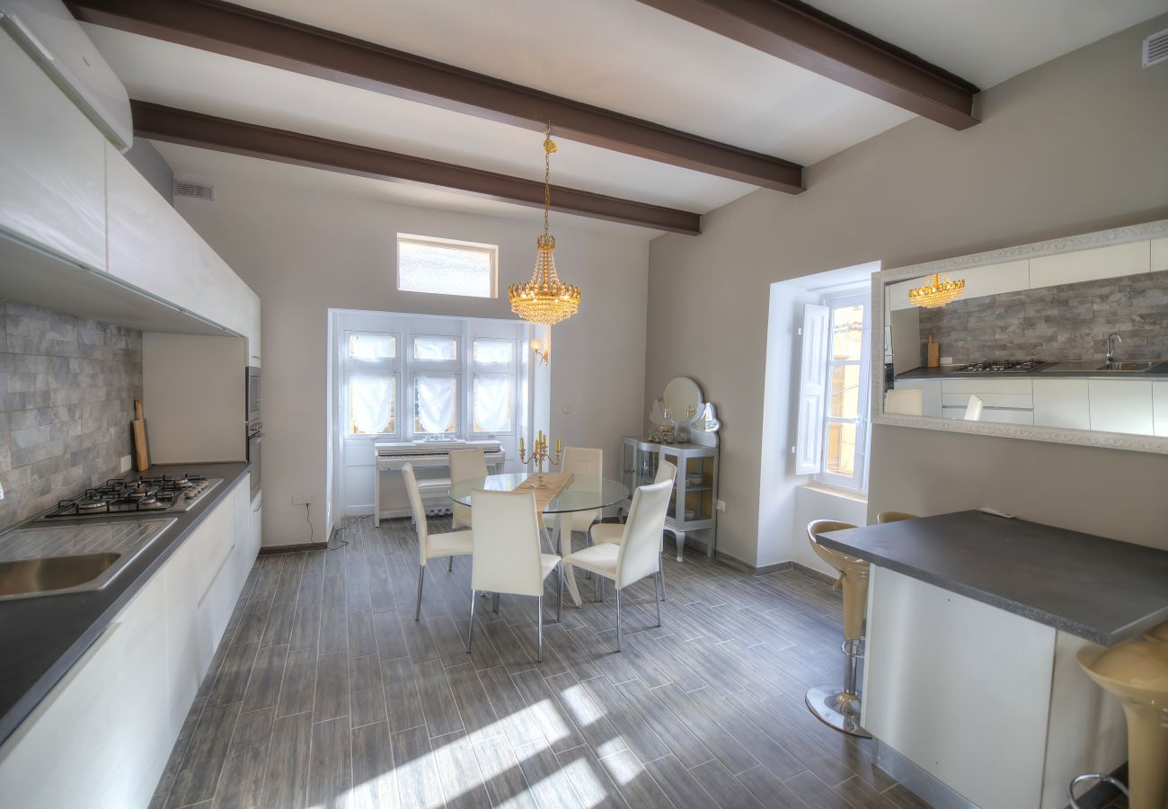 Casa en Sliema - Spectacular spacious house with sun terrace ILJU1-1
