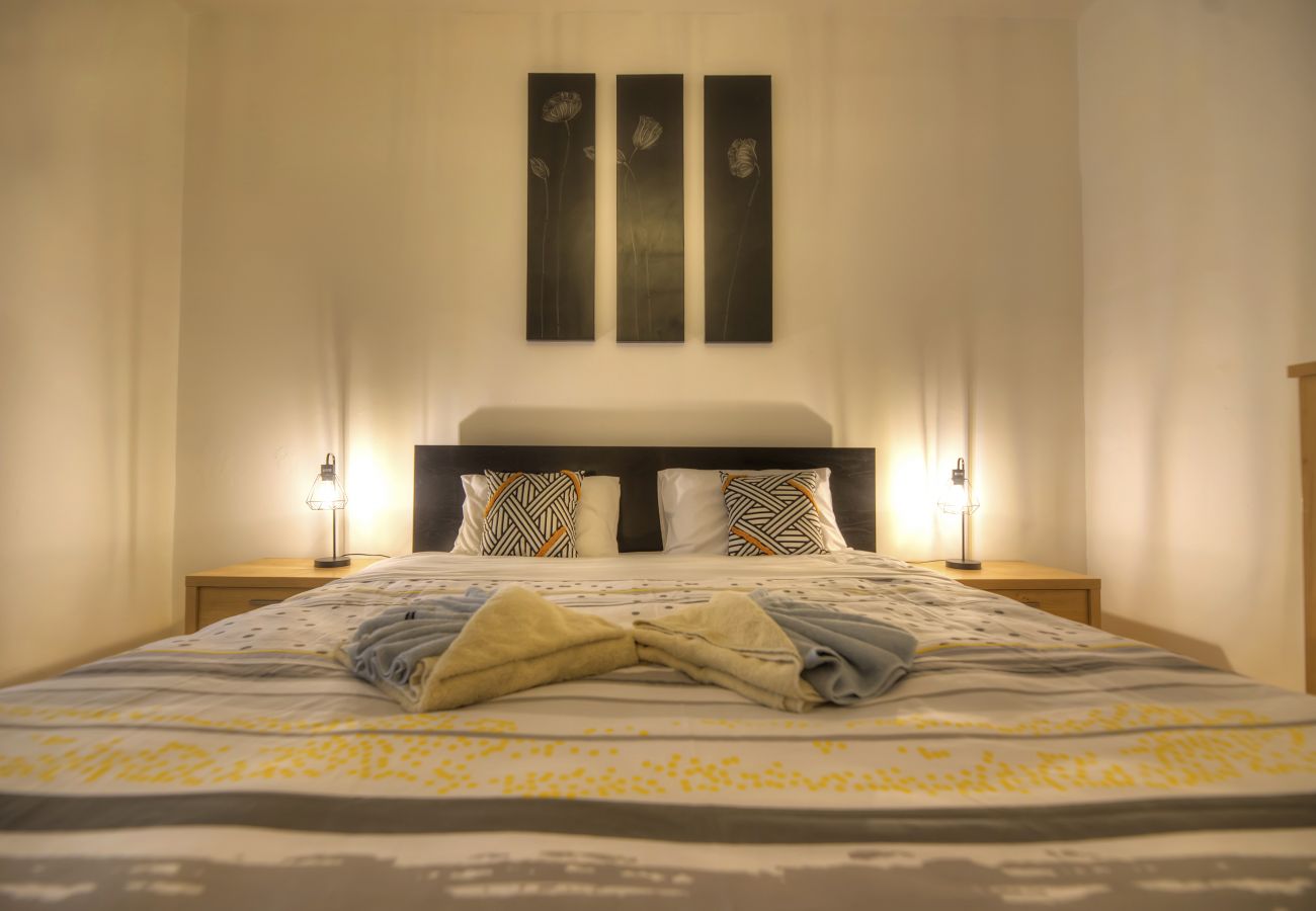 Apartamento en Sliema - Enormous 3bedroom seafront with balcony PDEH1-1