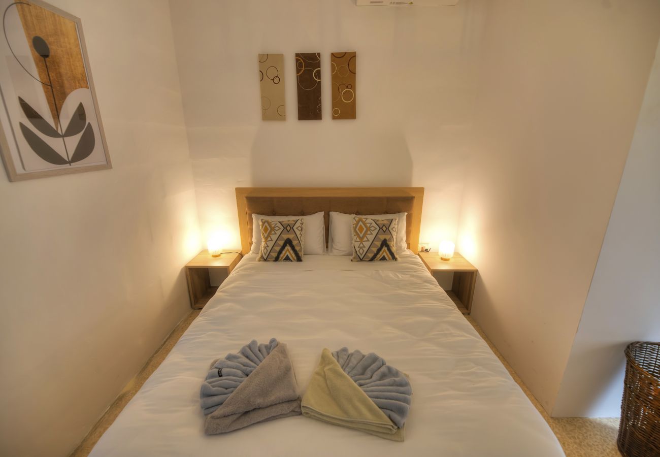 Apartamento en Sliema - Enormous 3bedroom seafront with balcony PDEH1-1